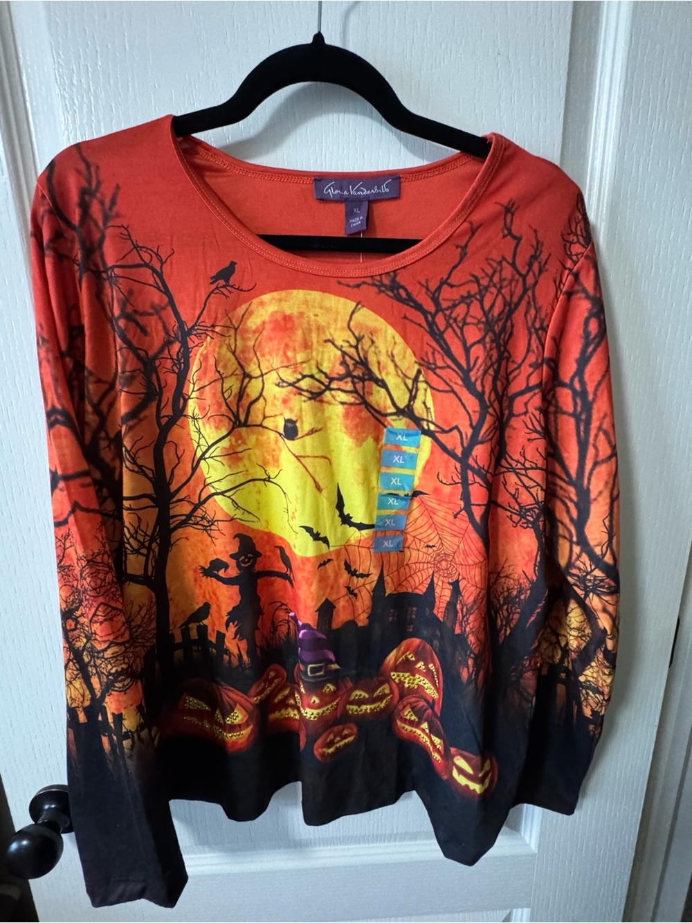 Gloria Vanderbilt Halloween Long Sleeve Tee – "Smiling Pumpkins"